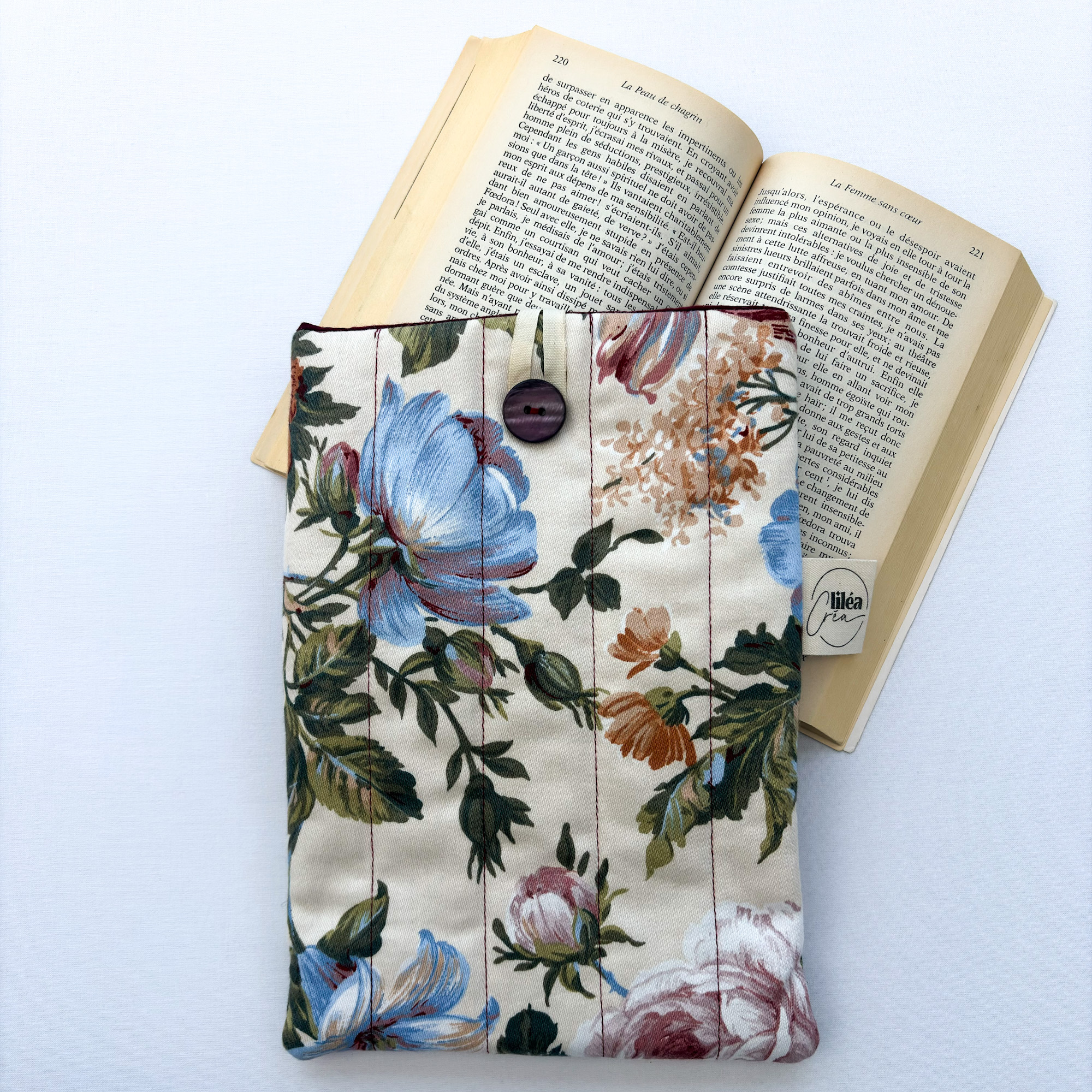 pochette livre mona modele camelias 5 pochette livre mona modèle camélias photo principale