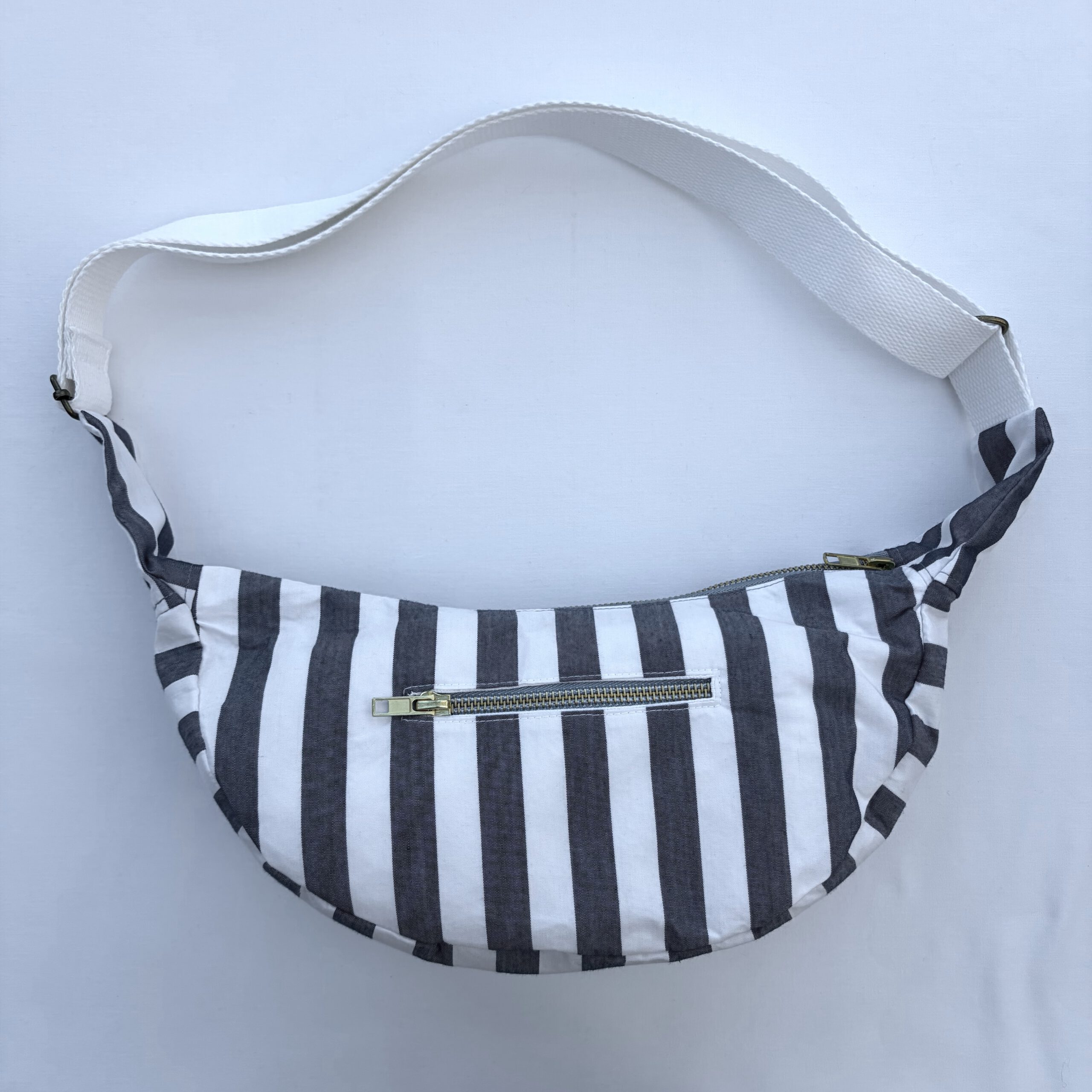 sac marcelle modele marin 10 sac demi lune marcelle modèle marin vue dos du sac